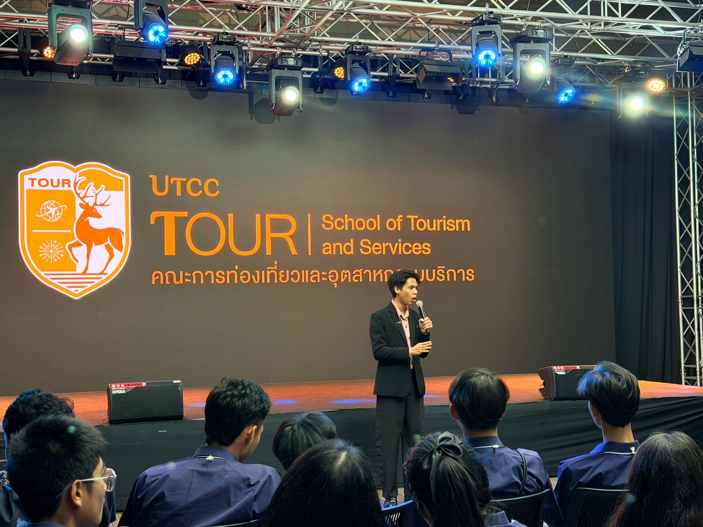 คณะการท่องเที่ยวและอุตสาหกรรมบริการ UTCC เปิดบ้านต้อนรับนักเรียนราชวินิตมัธยม สัมผัสบรรยากาศเรียนจริงในห้องปฏิบัติการ