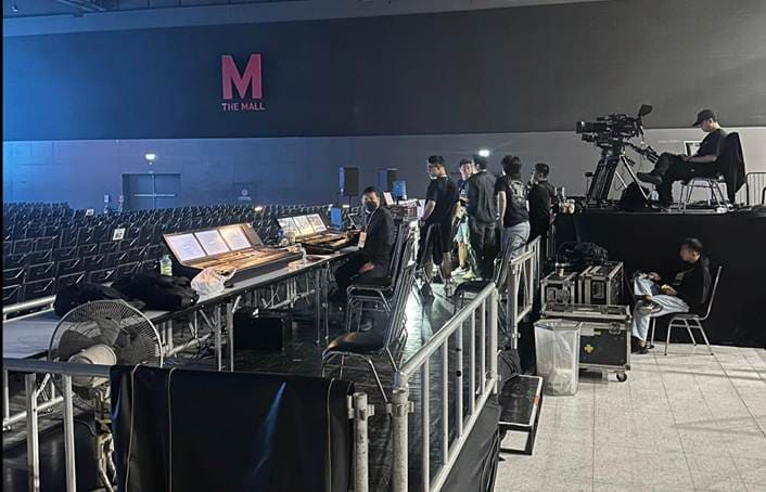 เบื้องหลังความปังของคอนเสิร์ต K-POP คือการผสานศิลปะ-เทคโนโลยีขั้นสูง ทั้งเวที AR, โดรนโชว์ และระบบแสงสีเสียงระดับโลก