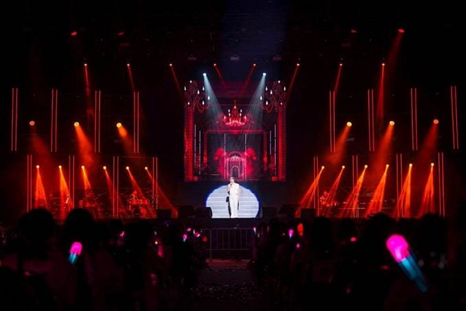 เบื้องหลังความปังของคอนเสิร์ต K-POP คือการผสานศิลปะ-เทคโนโลยีขั้นสูง ทั้งเวที AR, โดรนโชว์ และระบบแสงสีเสียงระดับโลก