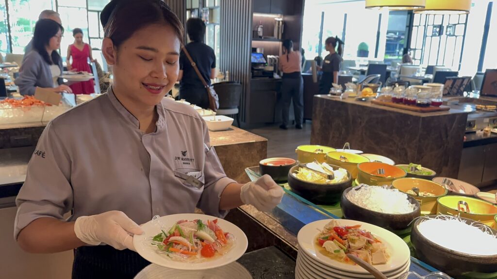 งานบนเรือสำราญ