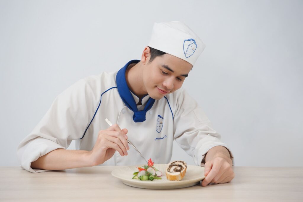 เรียนเชฟ–เรียนทำอาหาร ที่ไหนดี ทำไม UTCC คือคำตอบของคนอยากเป็นเชฟมืออาชีพ